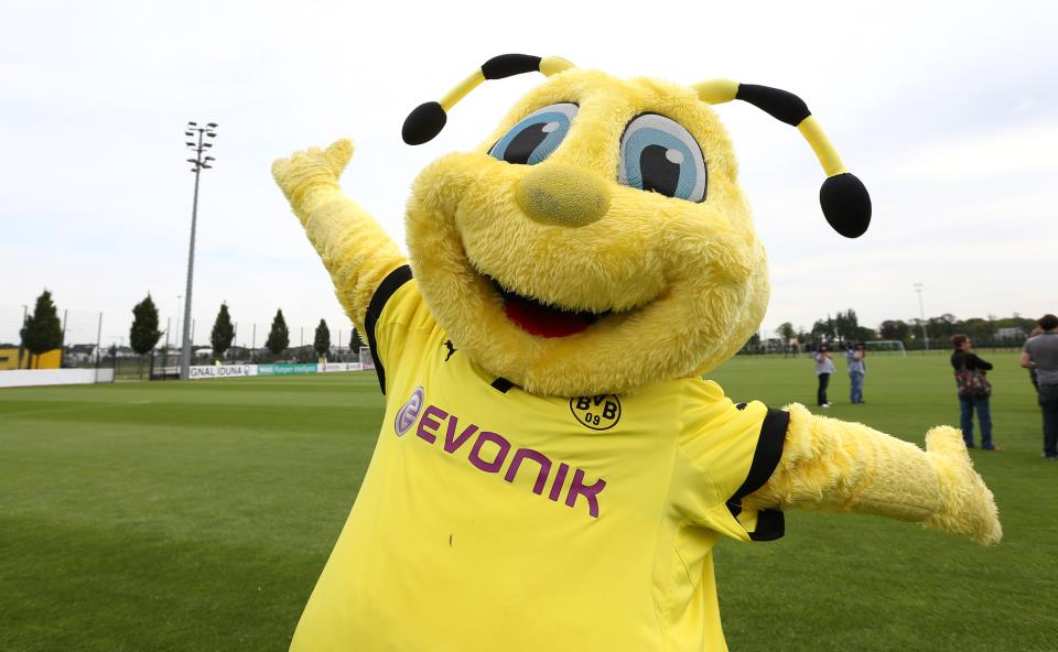 Why do dortmund have 2 stars? - timesmojo
