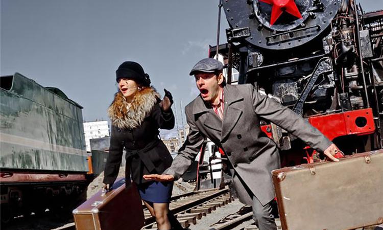 Не стоит бежать впереди паровоза и судить о том, чего мы не знаем и знать не можем. не стоит бежать впереди паровоза и судить о том, чего мы не знаем и знать не можем бежать надо, сын мой, бежать…
