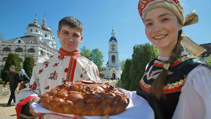Быть частым гостем – это значит иметь привилегии и удовольствие от посещения одного и того же места снова и снова Когда ты становишься постоянным