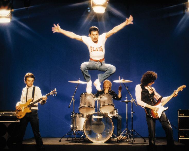 The history of the title of queen