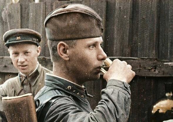 Чокаться бокалами: как на самом деле появилась эта древняя традиция — кириллица — энциклопедия русской жизни